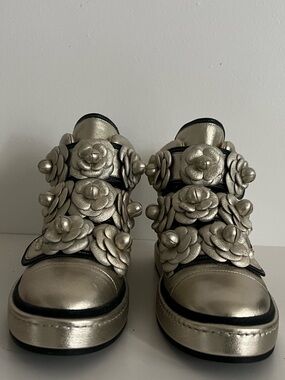 CHANEL Metallic Silver Floral Appliqué Sneakers
